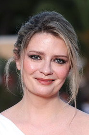 Mischa Barton photo 3