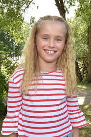 Lumi Kallio as Nelli Nuudelipää