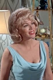 Paula Lane as Polly Benson (uncredited)