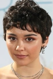 Profile picture of Carla Díaz who plays Ari Blanco