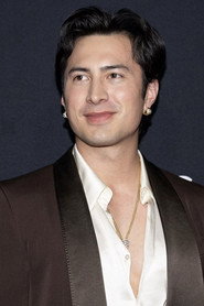 Hudson Williams — Fotoğraf 11