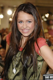 Miley Cyrus 2000x3000