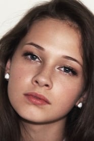 Cailee Spaeny 375x562