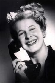 Gwen Plumb as Doris Peters