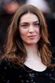 Anamaria Vartolomei photo 7