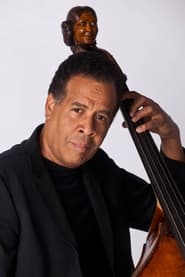 Stanley Clarke headshot