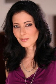 Zoey Holloway