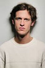 Pablo Striebeck as Peter Doppler