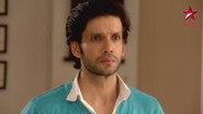 Dev Professes Love to Durga