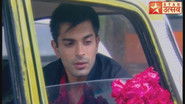 Armaan Buys a Rose For Ridhimma