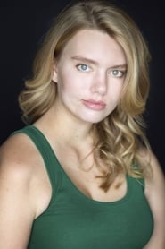 Madison Ferris as Piper Hill