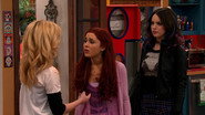 #TheKillerTunaJump: #Freddie #Jade #Robbie