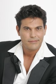 Francisco Gattorno as Alberto Del Río