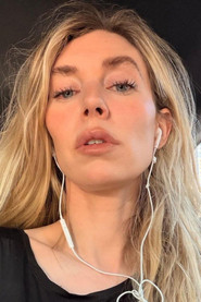 Vanessa Kirby photo 10