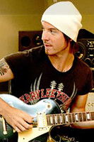 Tobias Gustavsson as Itchycoo