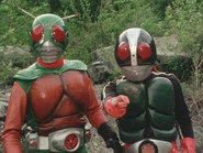 Hurry, Ichimonji Hayato! Save the People Caught in Trees!!