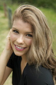 Sarah Troyer as Kiersten