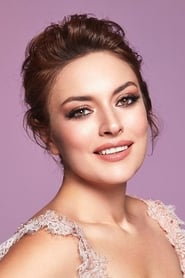 Profile picture of Ezgi Mola who plays Alev Alev