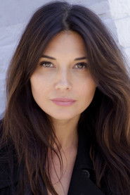 Tamara Feldman as Courtney Smith