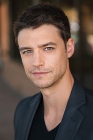 Joshua Snyder as Mitch Henson