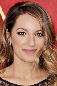 Vanessa Lengies headshot