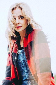 Farrah Aviva 666x1000