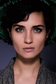 Tuba Büyüküstün as Neval