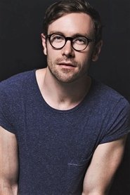 Kit Williamson as Kip O'Neill