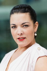 Caro van der Leeuw portrait