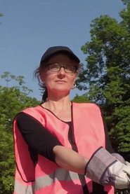 Women acting like Müllmänner