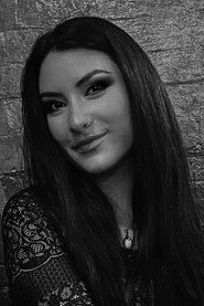 Victoria Knight photo 4
