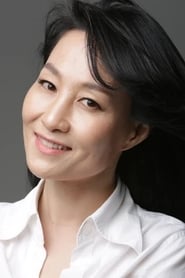 Ha-min as Lee Dong-rim's mother