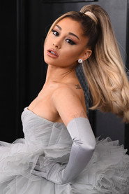 Ariana Grande photo 8
