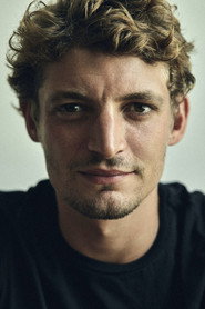 Niels Schneider
