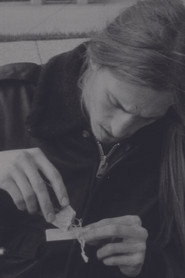 Peter Rolls Some Sigarettes