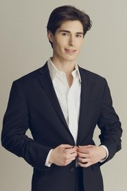 Aidan Levinson is Levi Parker