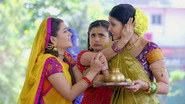 Kanhaiya Plays Holi