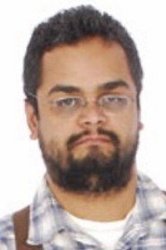 Erik Munhoz as Unknown in Back in Business