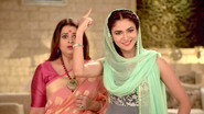 Hyderabadi' Rajni Stumps All!