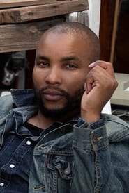 Alani iLongwe as Clifton