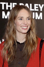Maya Hawke photo