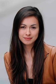 Valentina Izumi as David's wife