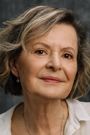 Edit Vlahovics is Klára's mother