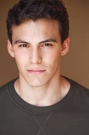 Ethan Hernandez as Fernando Flores