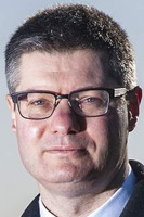 Portrait de Simon Wolfson