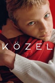 Közel (2022)