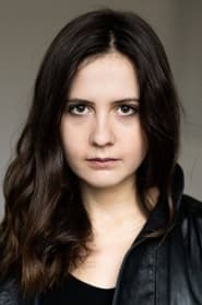 Annina Walt as Emma Rossi