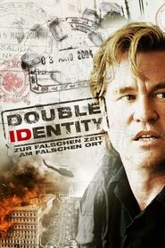 Poster Double Identity - Zur falschen Zeit am falschen Ort