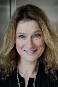 Lena Endre is Erika Berger