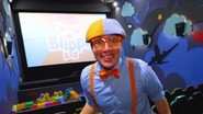 Blippi Plays Eye Spy at Jewel Changi